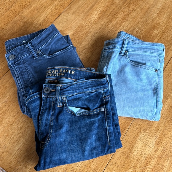 Three pairs American Eagle slim jeans - Picture 10 of 10
